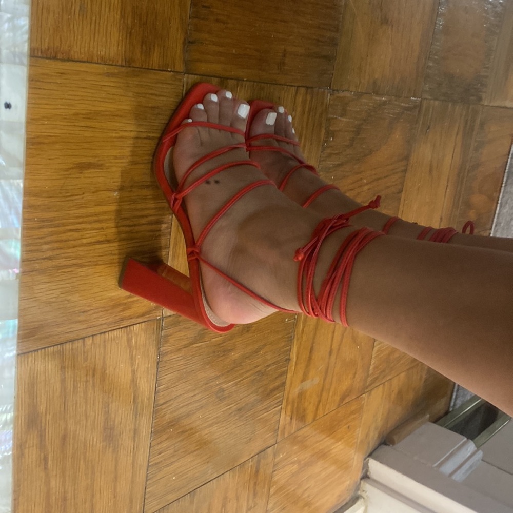 Red Heels - image 7